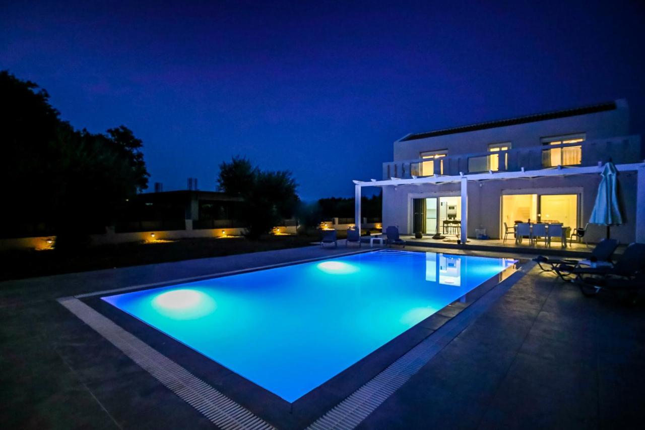 Villa Boviana With Private Swimming Pool Agios Sostis  Exterior photo